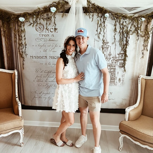 Ivy and Leo Halter White Floral Dress - Picture 3 of 3